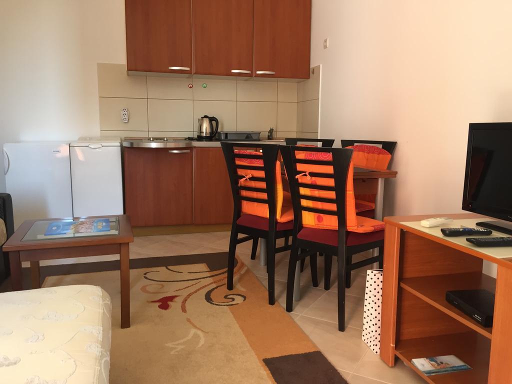 Apartments Ivan Petrovac ภายนอก รูปภาพ