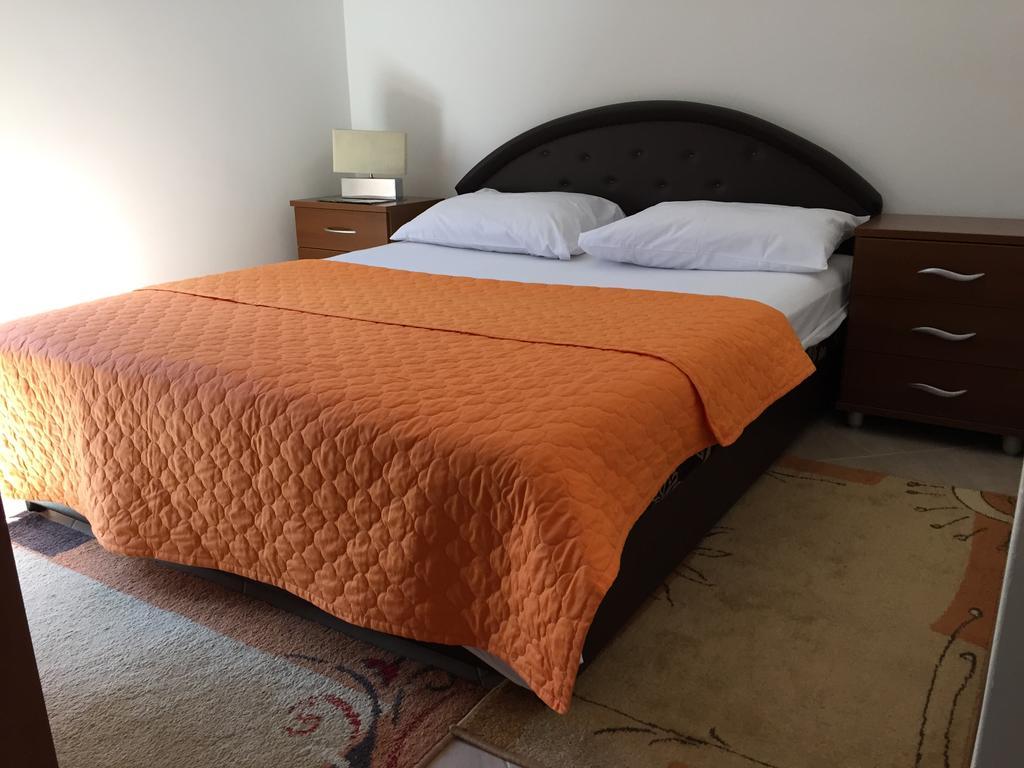 Apartments Ivan Petrovac ภายนอก รูปภาพ