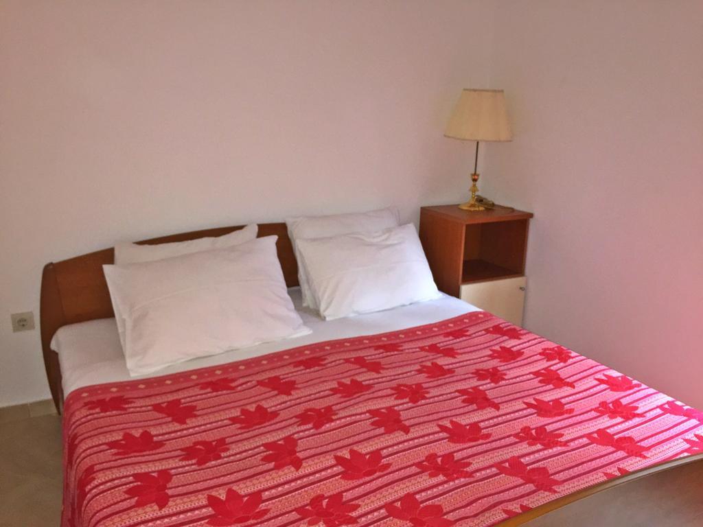 Apartments Ivan Petrovac ภายนอก รูปภาพ