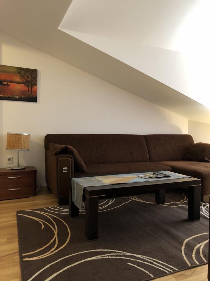 Apartments Ivan Petrovac ภายนอก รูปภาพ